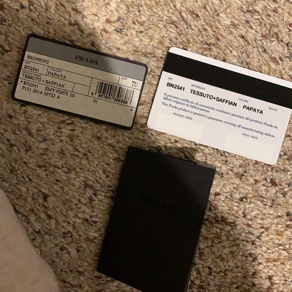 Orange Prada bag - Picture 9 of 9